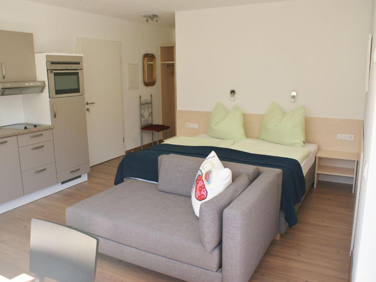 Apartment With Terrace In Kaprun Salzburg Bagian luar foto